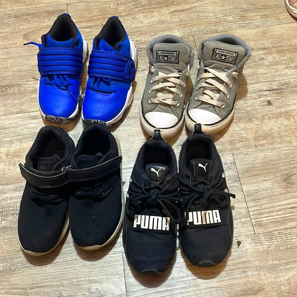 Size 1Y boy shoe lot under-armor worn for gym only a handful of time like new!